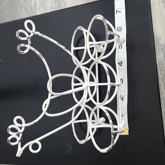 Farmhouse Shabby Chic Egg Holder - Picture 5 of 5